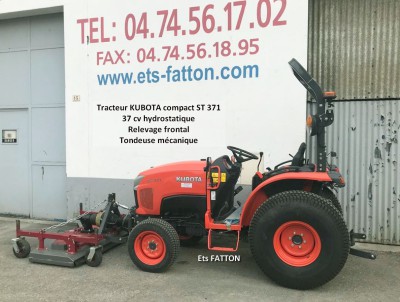 Tracteur KUBOTA compact ST 371