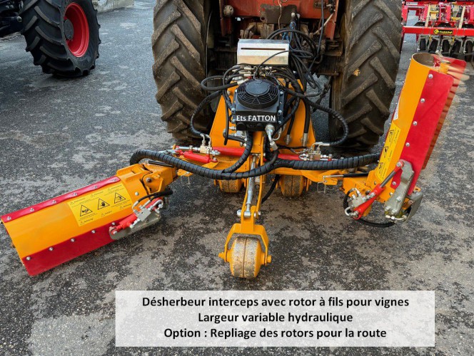 Désherbeur interceps avec rotor à fils pour vignes